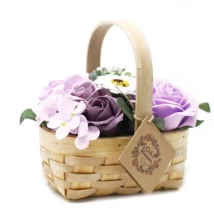 bouquet-medio-de-lilas-em-cesta-de-vime