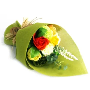 bouquet-de-flores-de-sabao-em-pe-verde