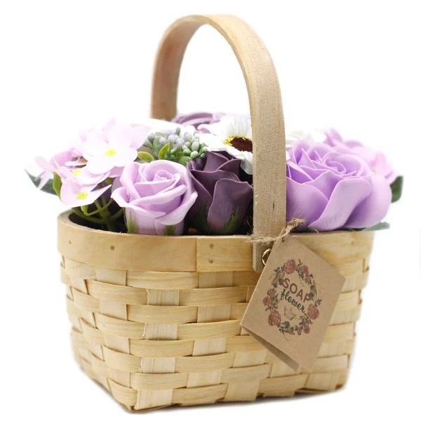 grande-bouquet-de-lilas-em-cesto-de-vime